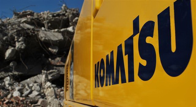 İş Makinası - Komatsu Yıkım Makinaları tanıtım programı web uygulaması yayında